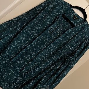 EUC torrid blouse in dark green with polka dots sz 1